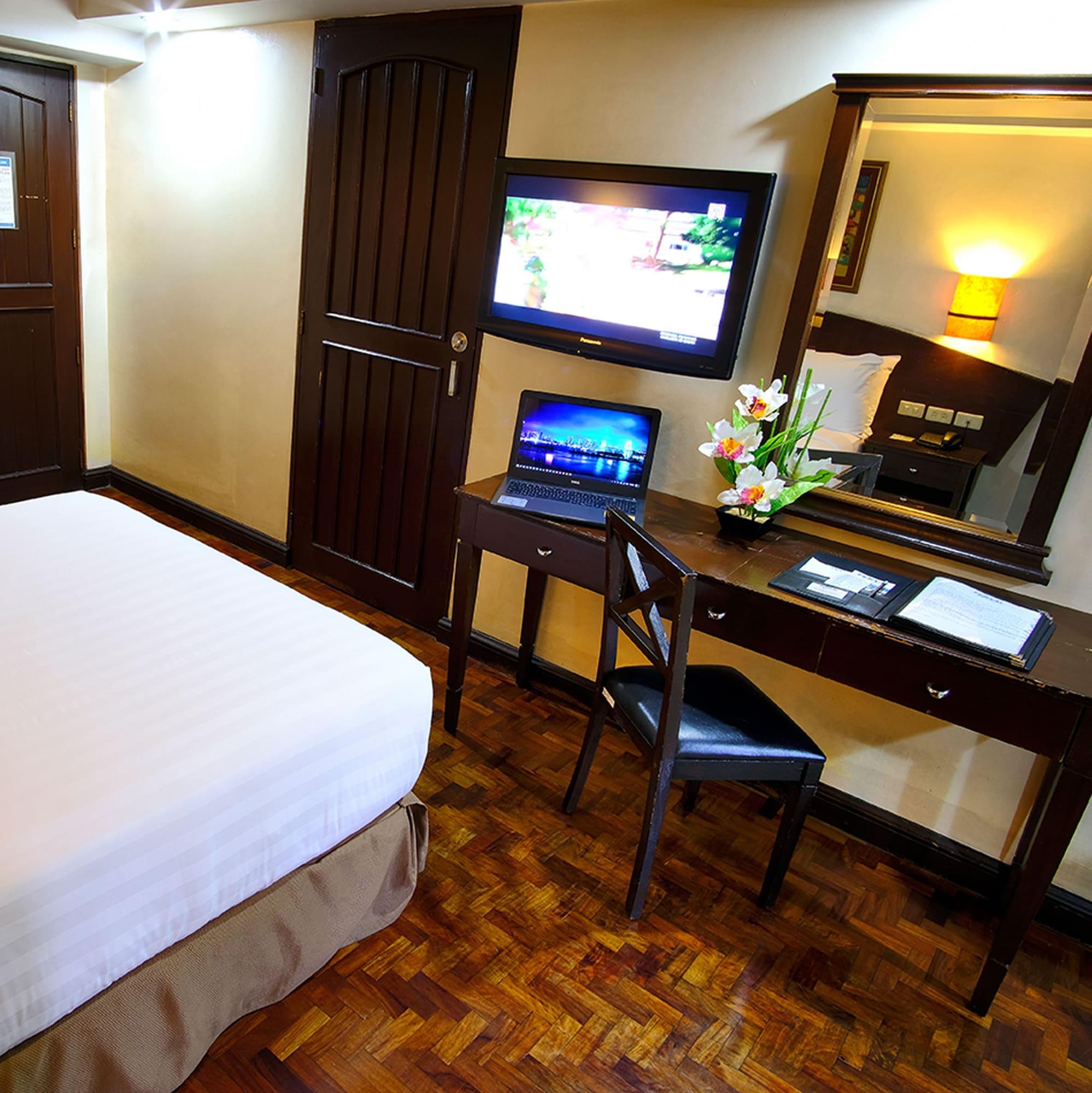 Fersal Hotel - Manila Exterior photo