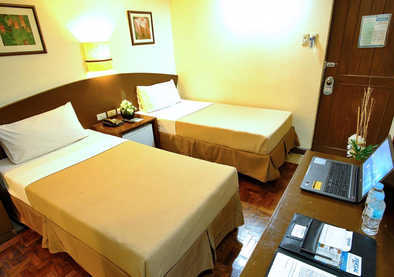 Fersal Hotel - Manila Exterior photo