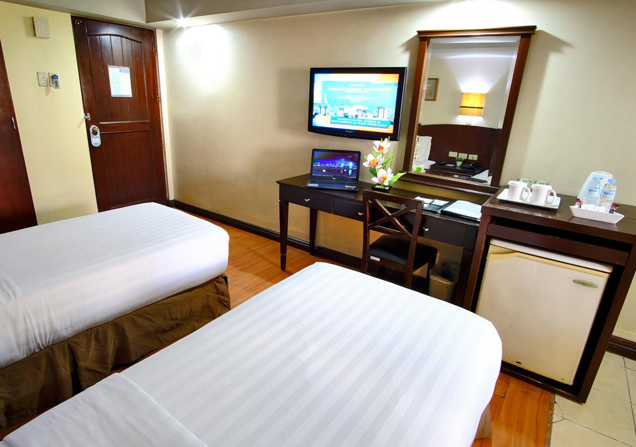 Fersal Hotel - Manila Exterior photo