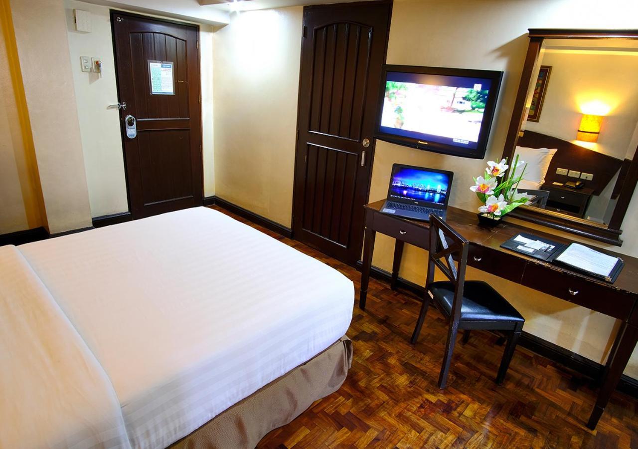 Fersal Hotel - Manila Exterior photo