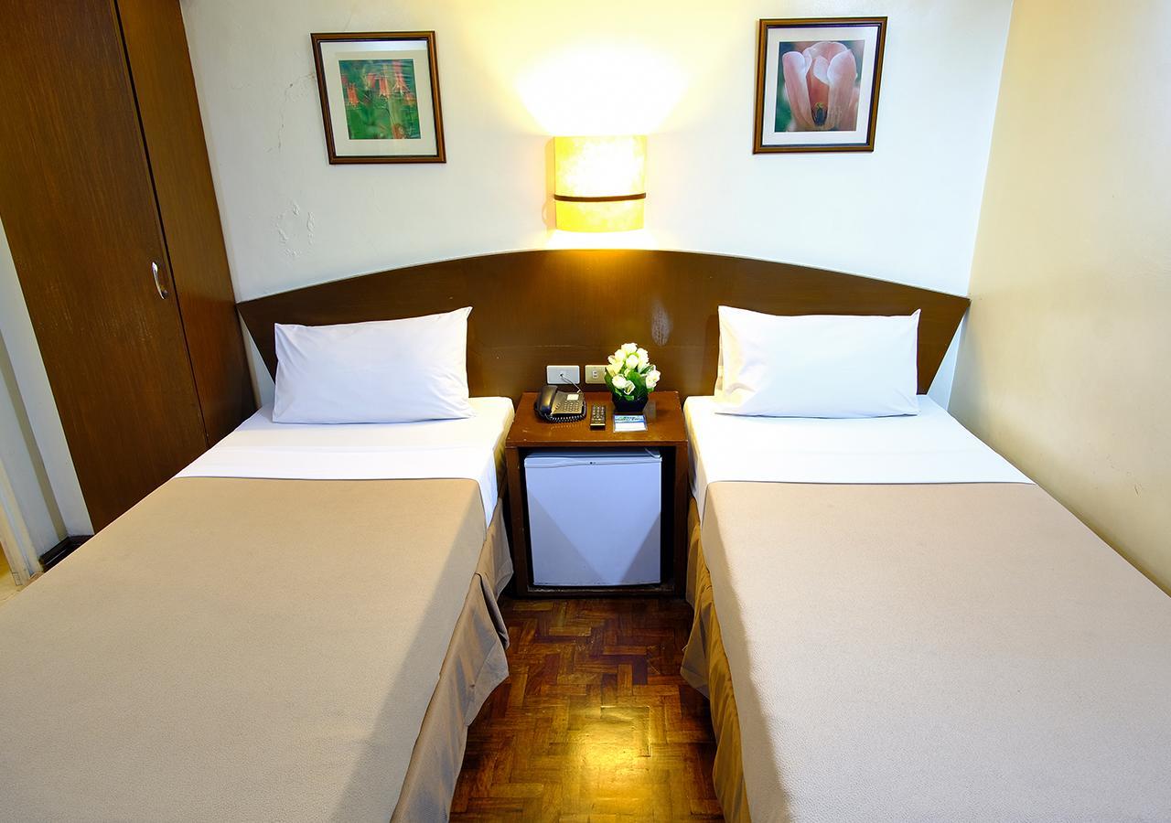 Fersal Hotel - Manila Exterior photo