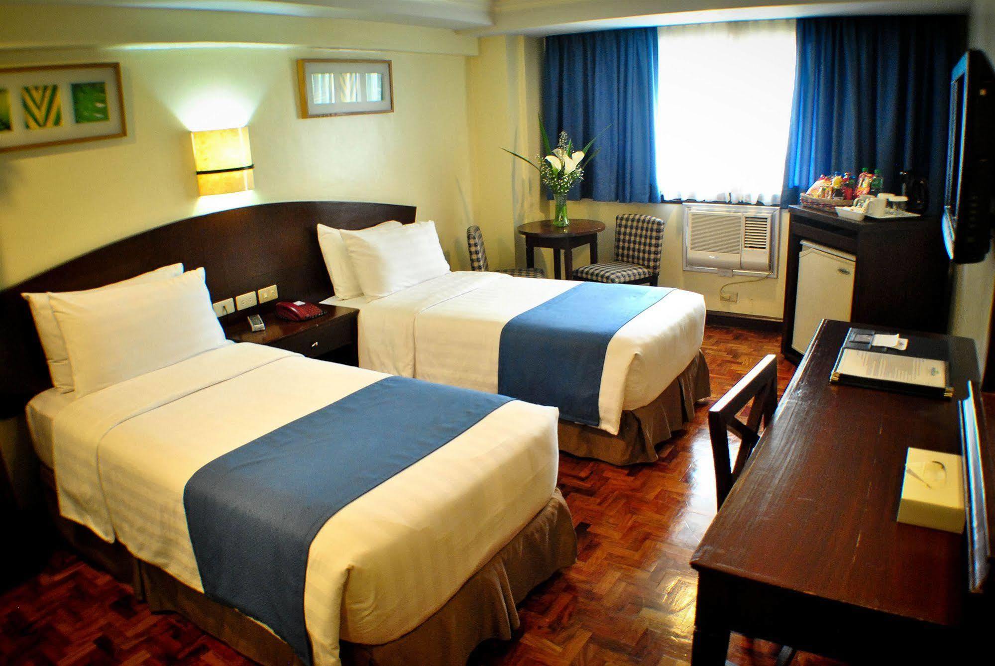 Fersal Hotel - Manila Exterior photo